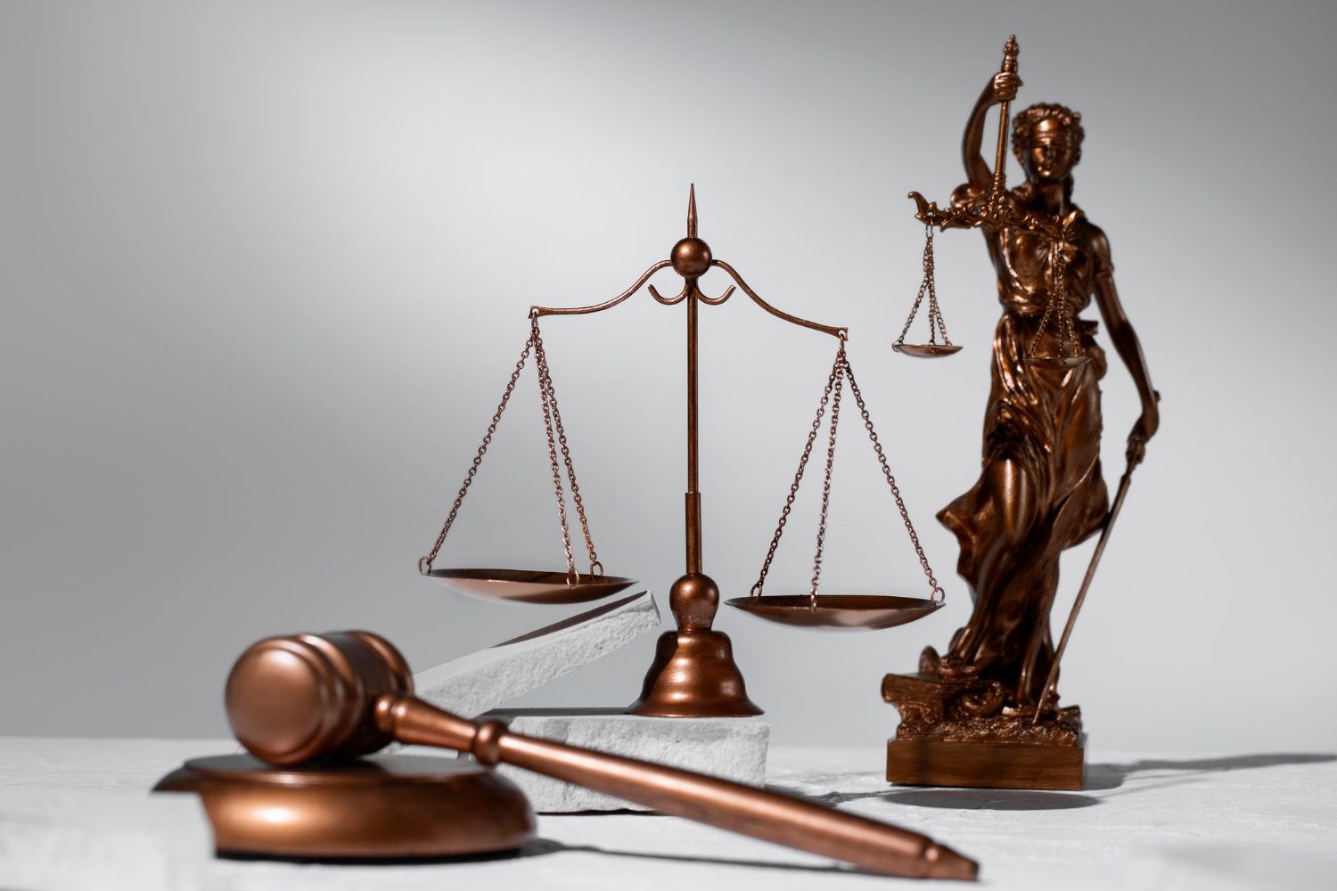 Saque do FGTS na Justiça tem nova regra: entenda onde entrar com a ação
