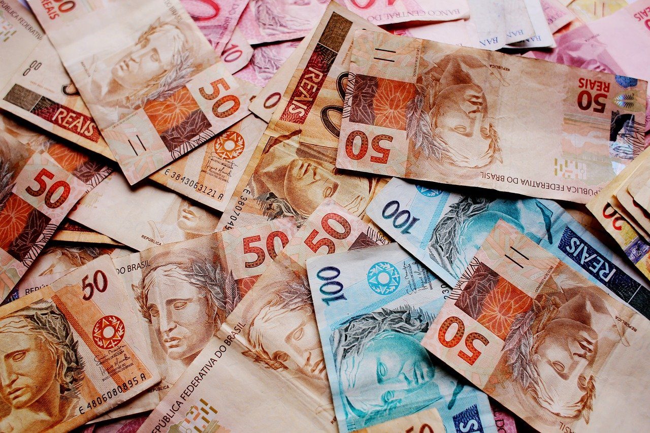Caixa está pagando cotas esquecidas do PIS/Pasep. Valores chegam a R$ 2,9 mil