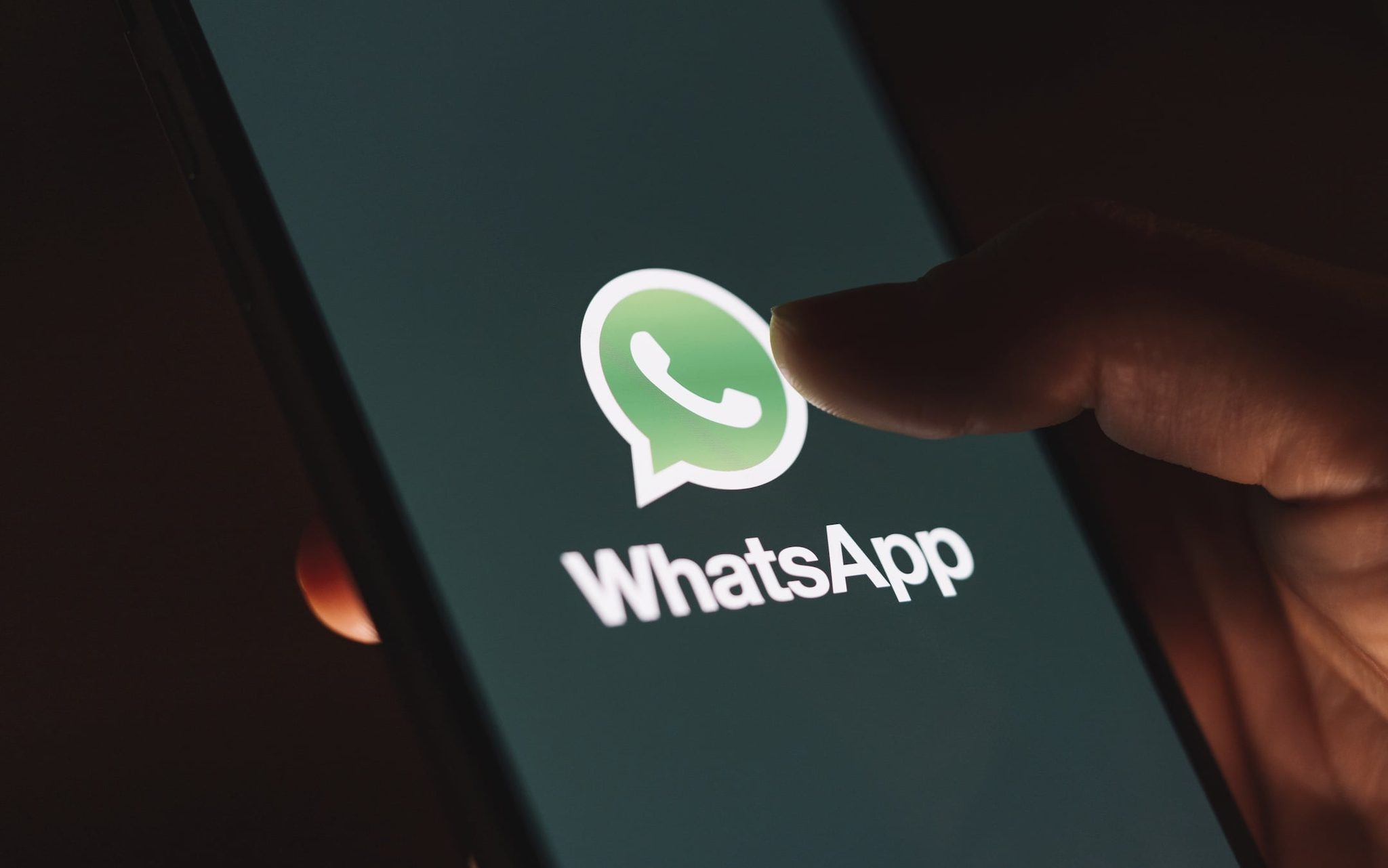 Itaú e Banco do Brasil permitem negociação de dívidas online no WhatsApp