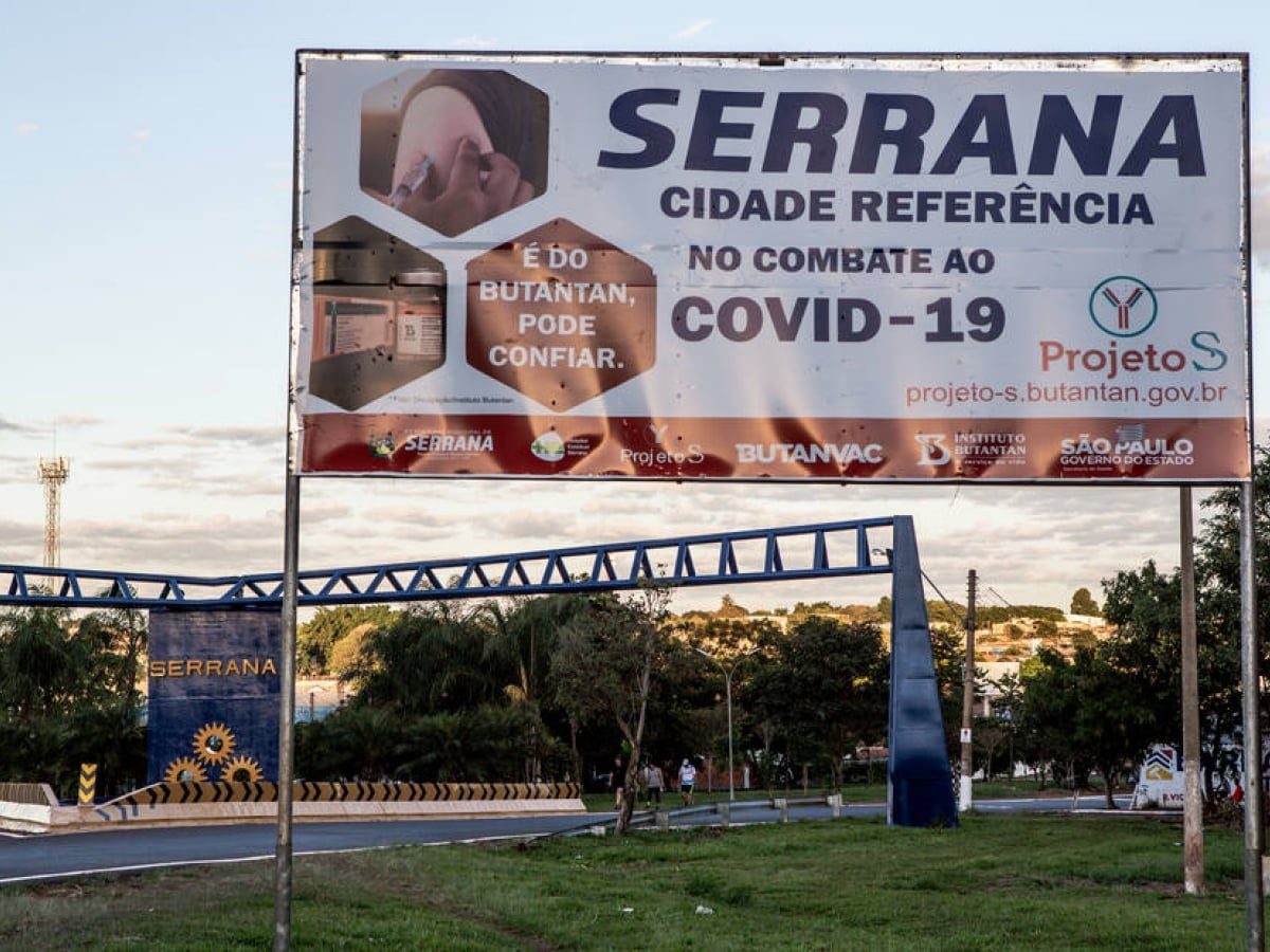 Vacinação em massa em Serrana reduz mortes por Covid em 95% e favorece trabalhadores
