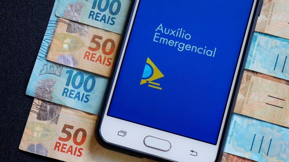 Nova proposta prevê pagamento de auxílio emergencial retroativo