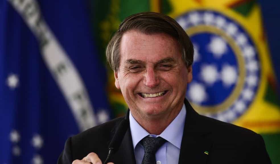 Bolsonaro quer investir mais em programas sociais