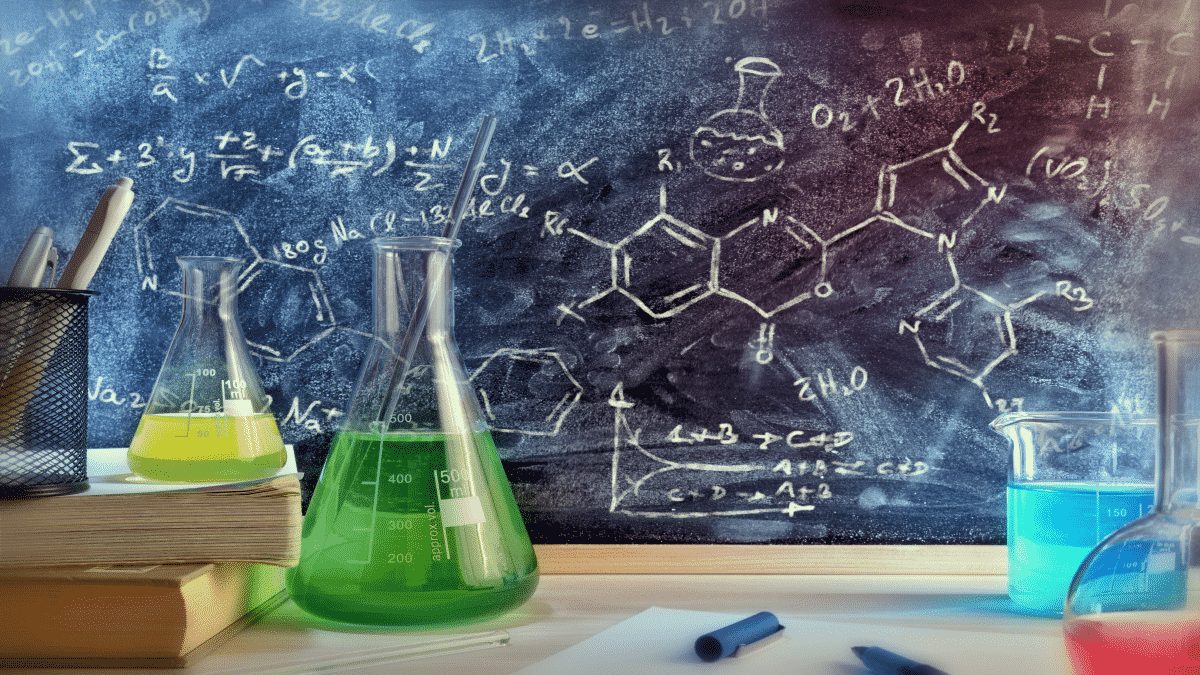 Química: saiba sobre salários e mercado de trabalho