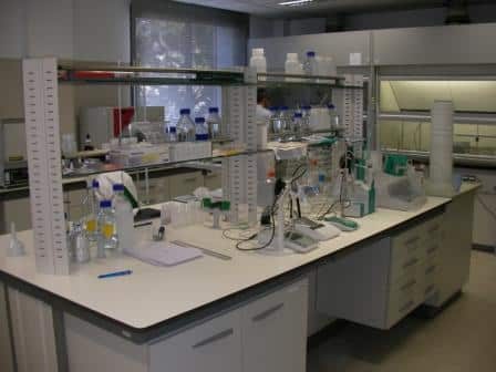 Laboratório de química: normas de segurança