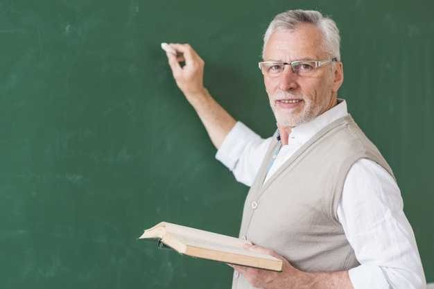 Como é o cálculo da aposentadoria do professor em 2022?