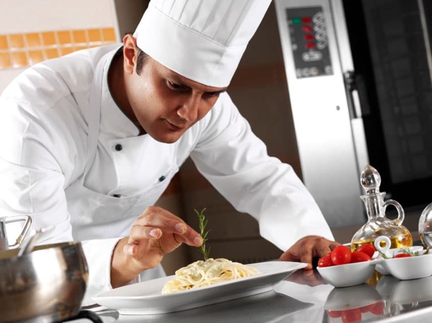Cozinheiro: confira as vagas de emprego em SC
