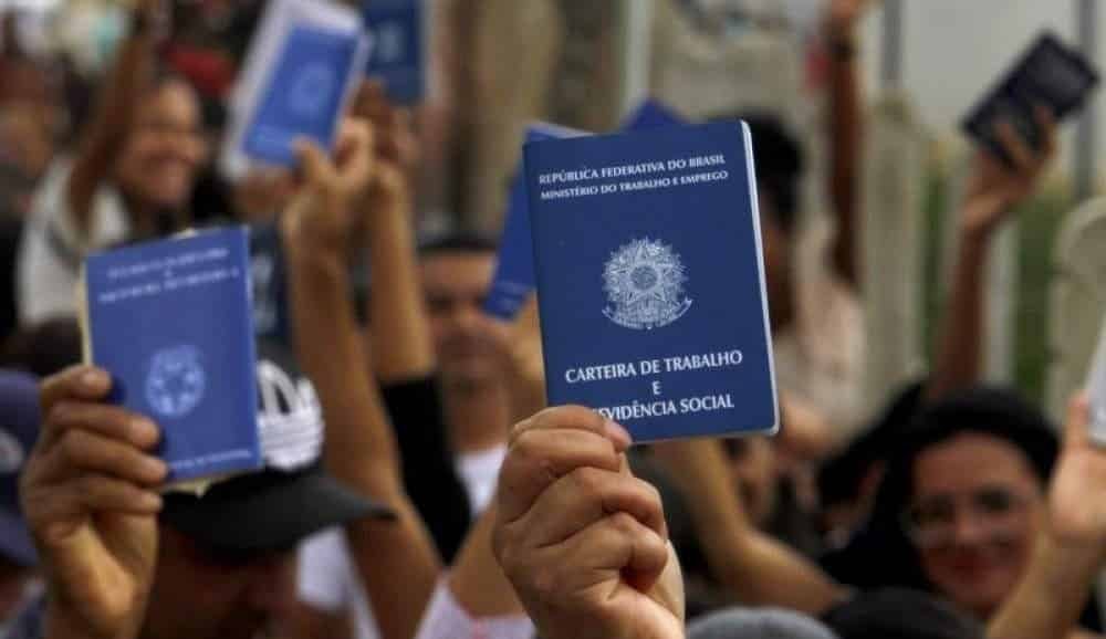 Quase 300 mil vagas de emprego foram criadas no Brasil