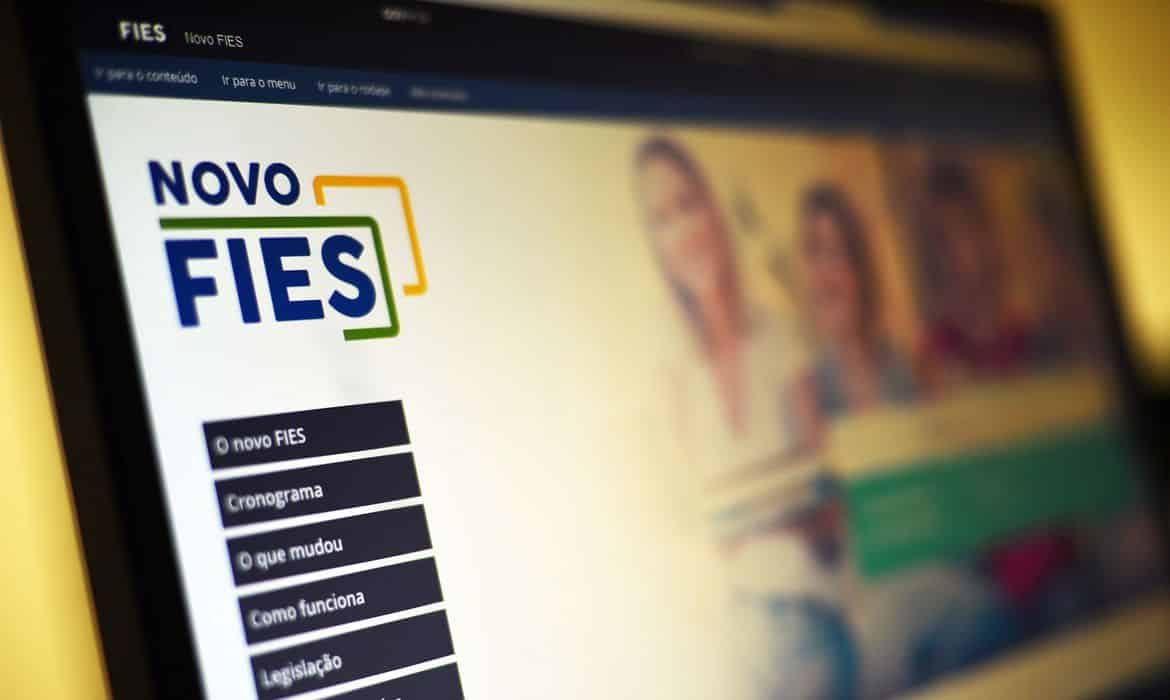 FIES: confira o prazo de inscrição para segundo semestre de 2021