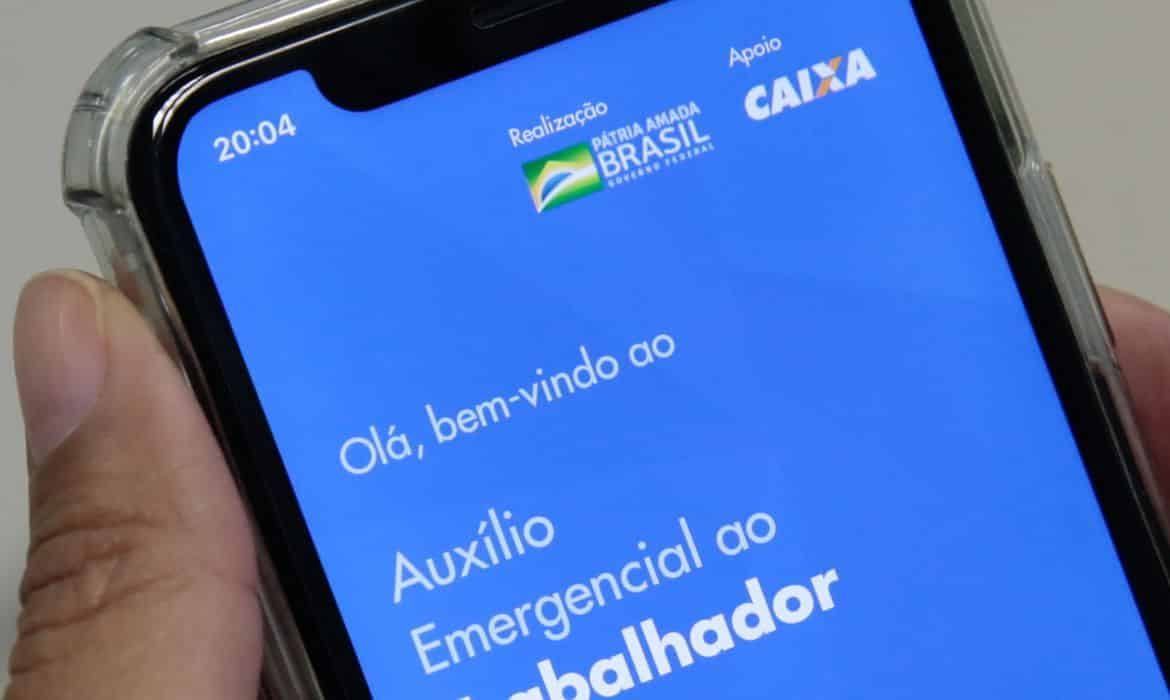 Auxílio emergencial deve ser pago para nascidos em novembro