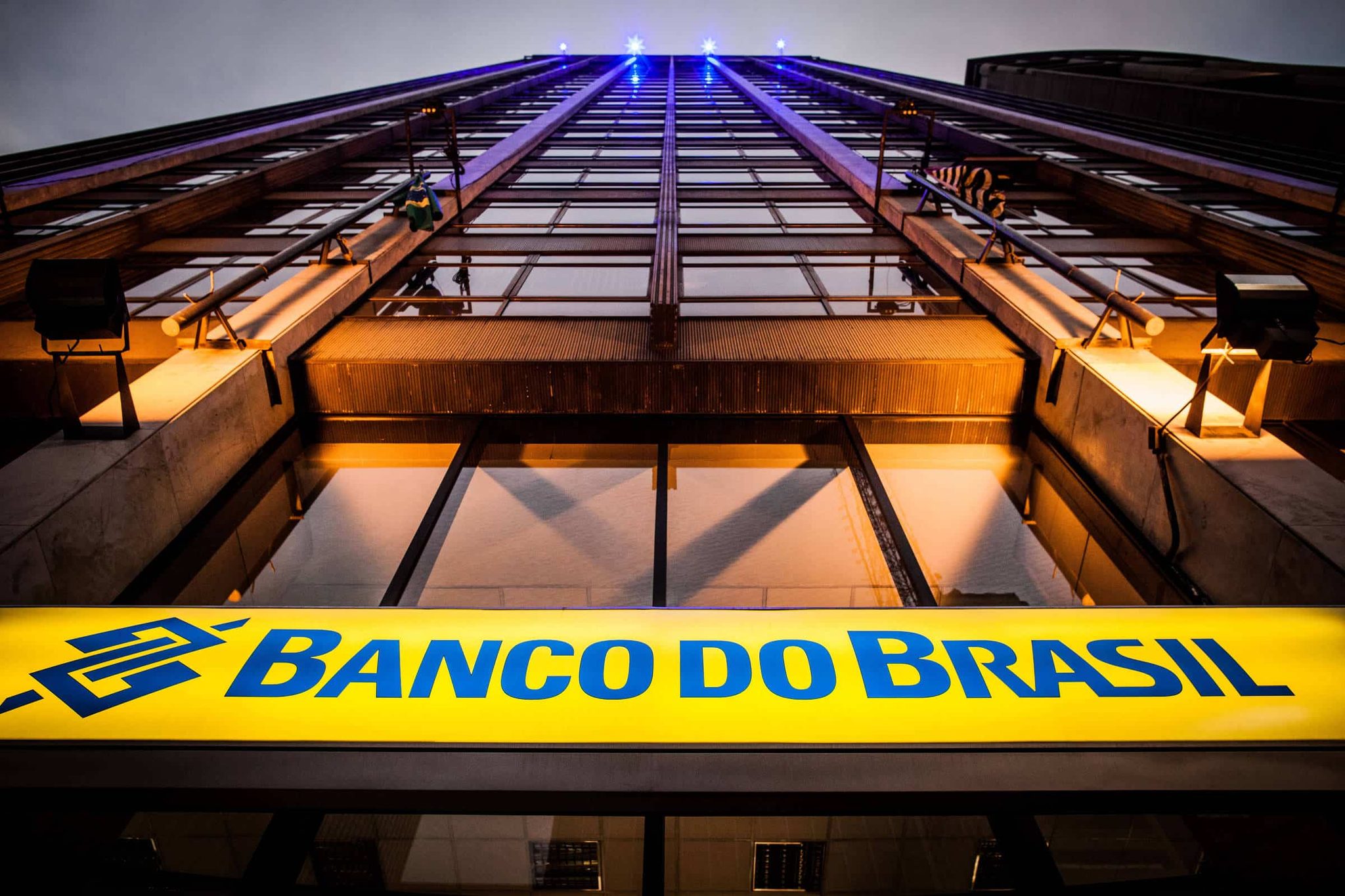 Inscrições para concurso do Banco do Brasil terminam neste sábado (07)