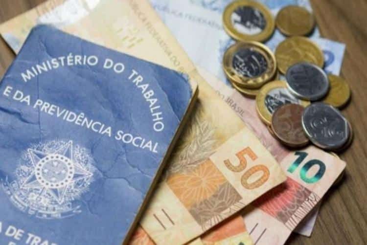 Salário mínimo deve ir para R$ 1170 no ano de 2022