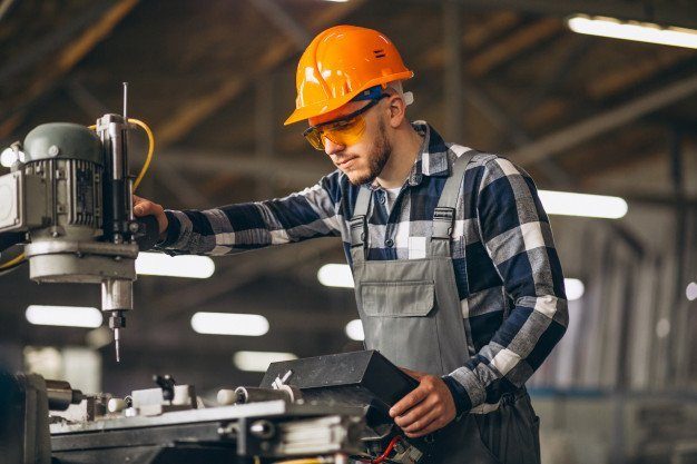 Trabalho no feriado: como calcular a hora extra?