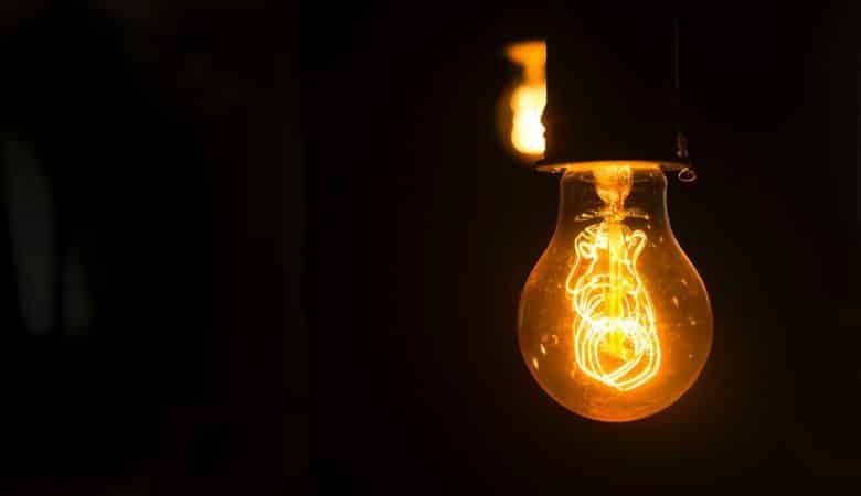 Saiba como ganhar desconto na tarifa de energia após altas de preço