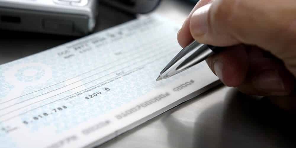 Cheque Caução: o que é e como funciona?