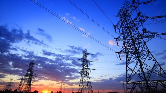 É permitido cortar a luz de casa sem aviso prévio?