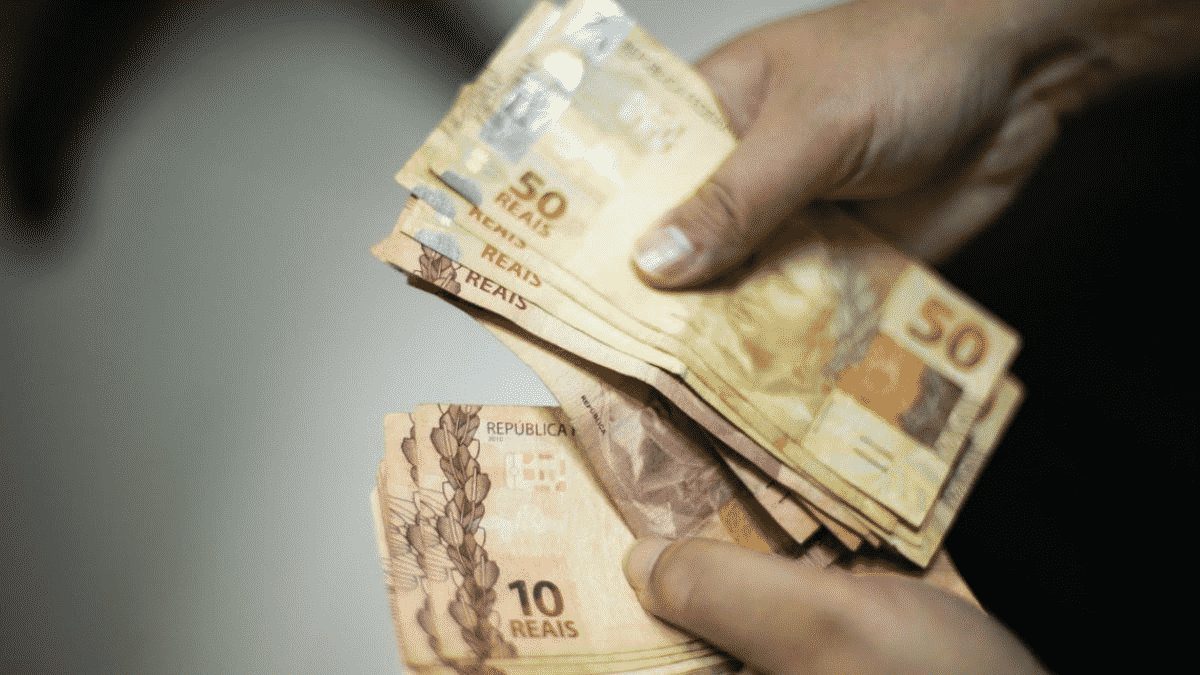 INSS: vale a pena contribuir mais e se aposentar com o teto de 7 mil reais?