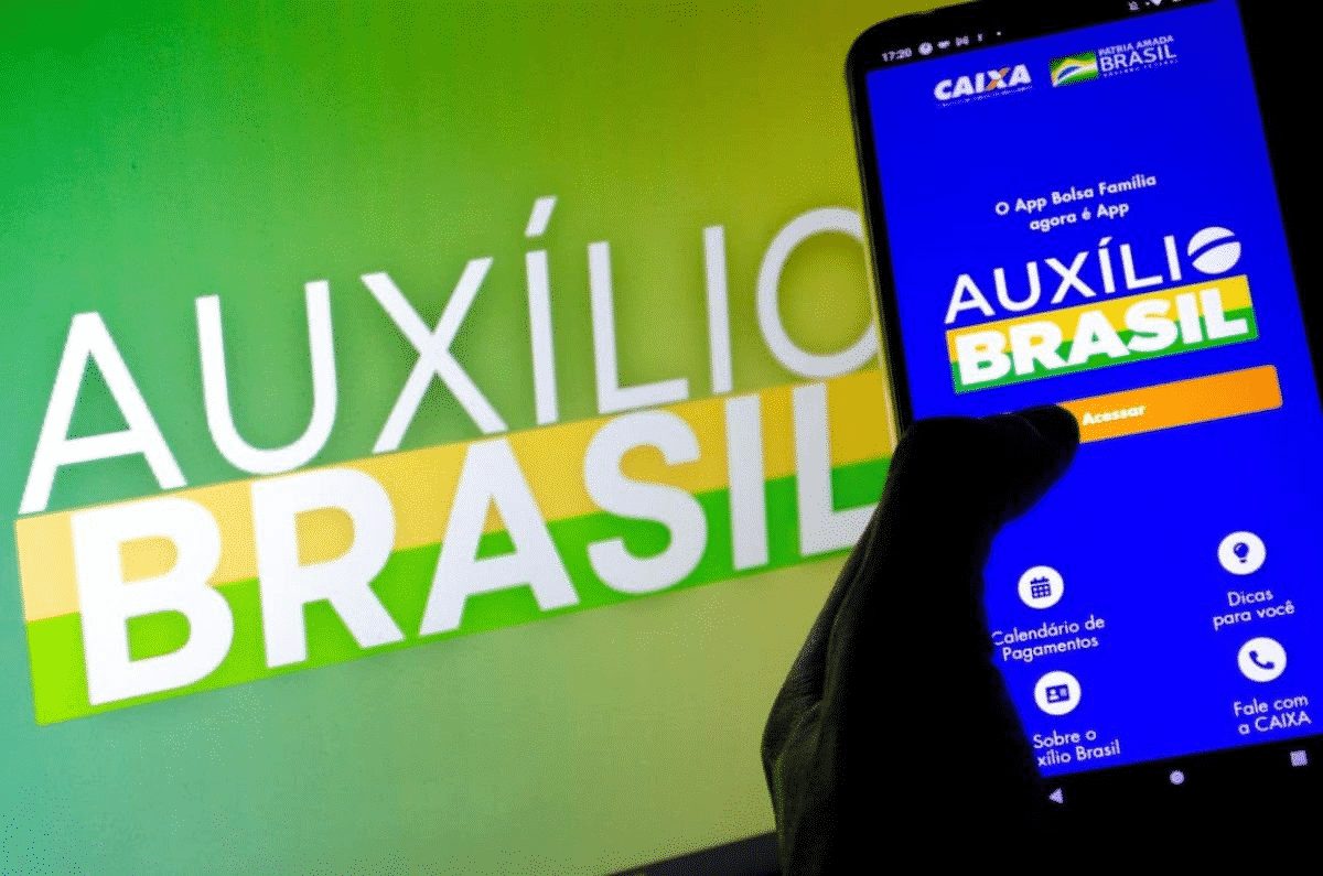 Posso participar do programa do Auxílio Brasil?
