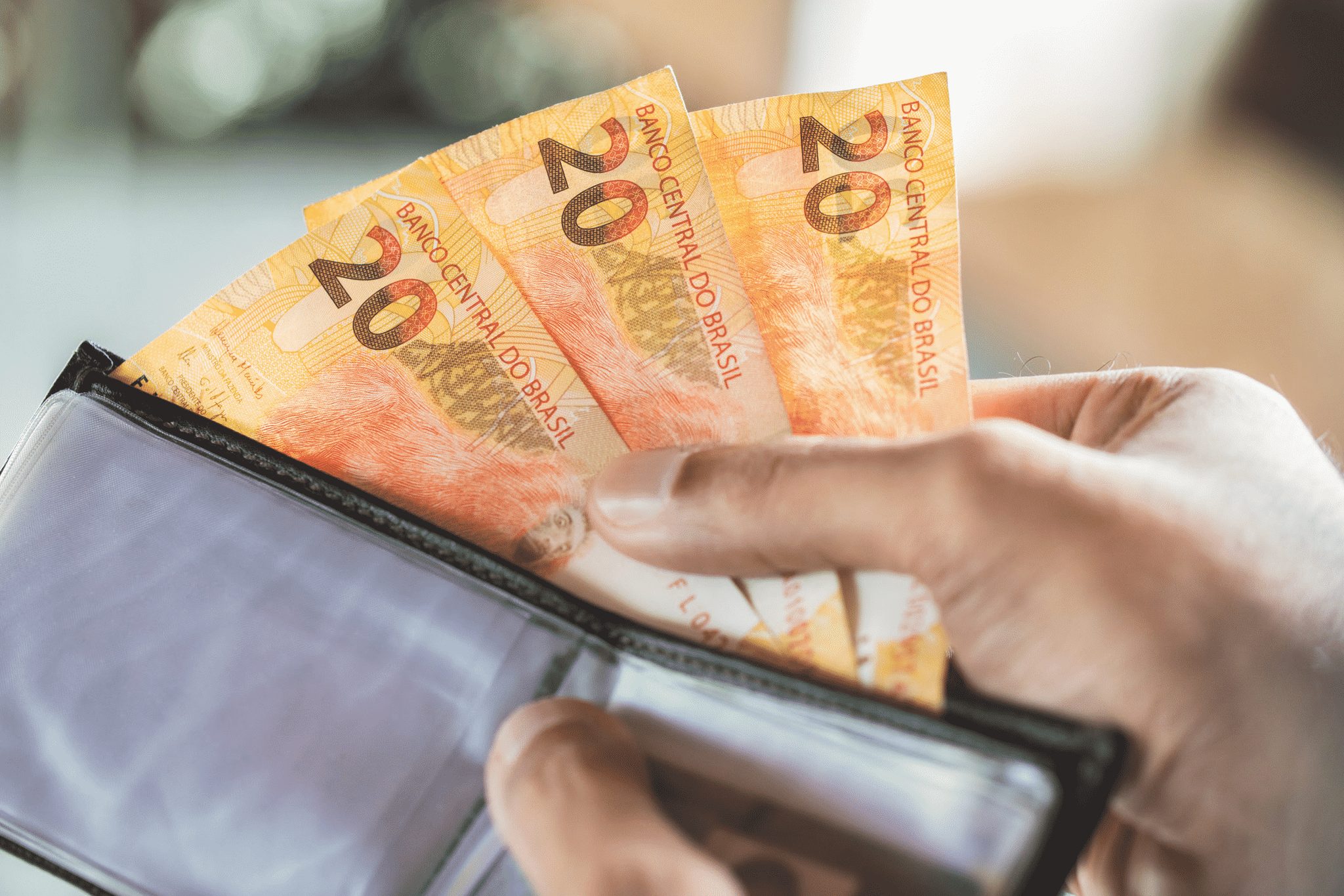 Nascidos em abril recebem PIS nesta quinta-feira - 17 de fevereiro