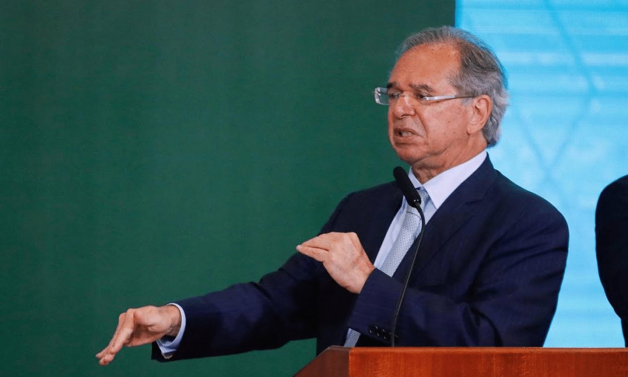 Guedes diz que poderá liberar FGTS para pagamento de dívidas