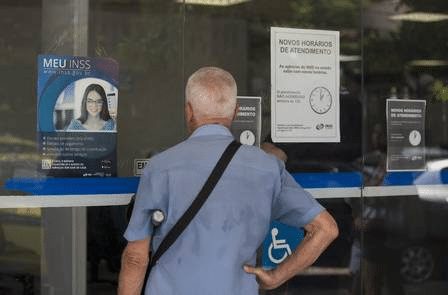INSS volta a pagar aposentadorias nesta quarta: veja quem recebe