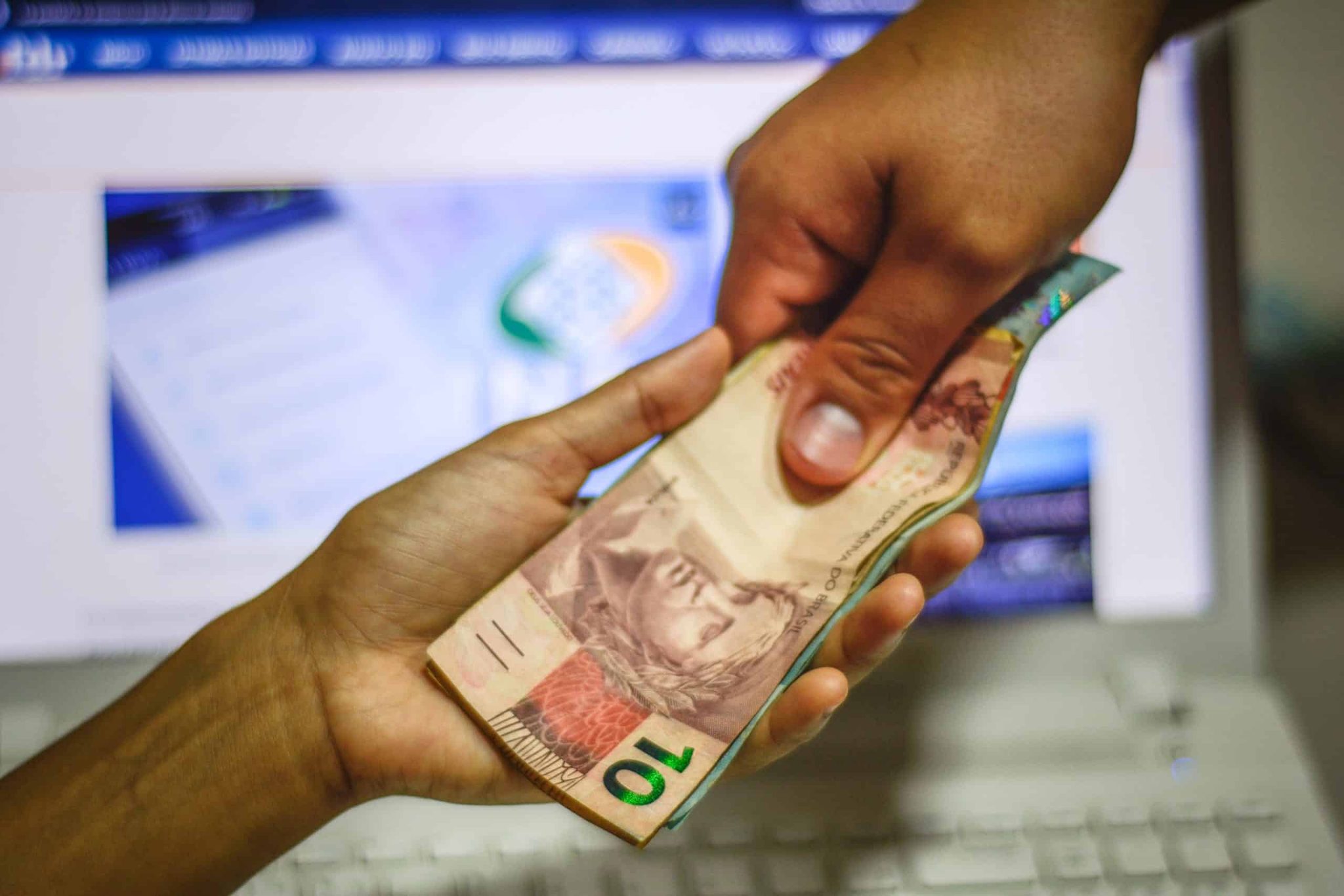 O que pode e o que não pode ser descontado do salário?