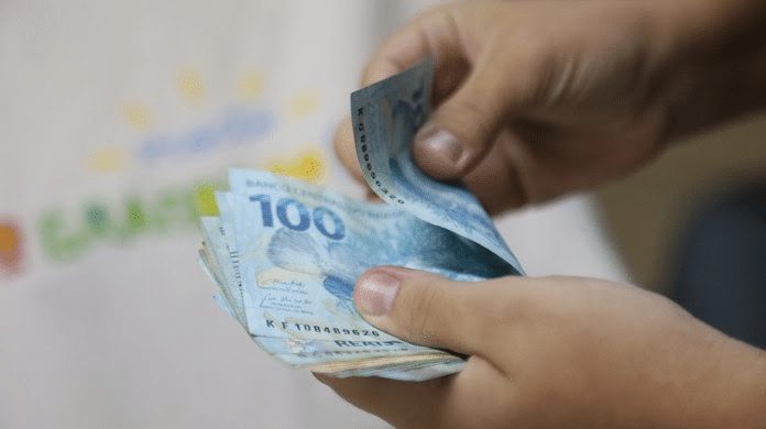 Auxílio Brasil começa a ser pago amanhã. Veja quem pode receber!