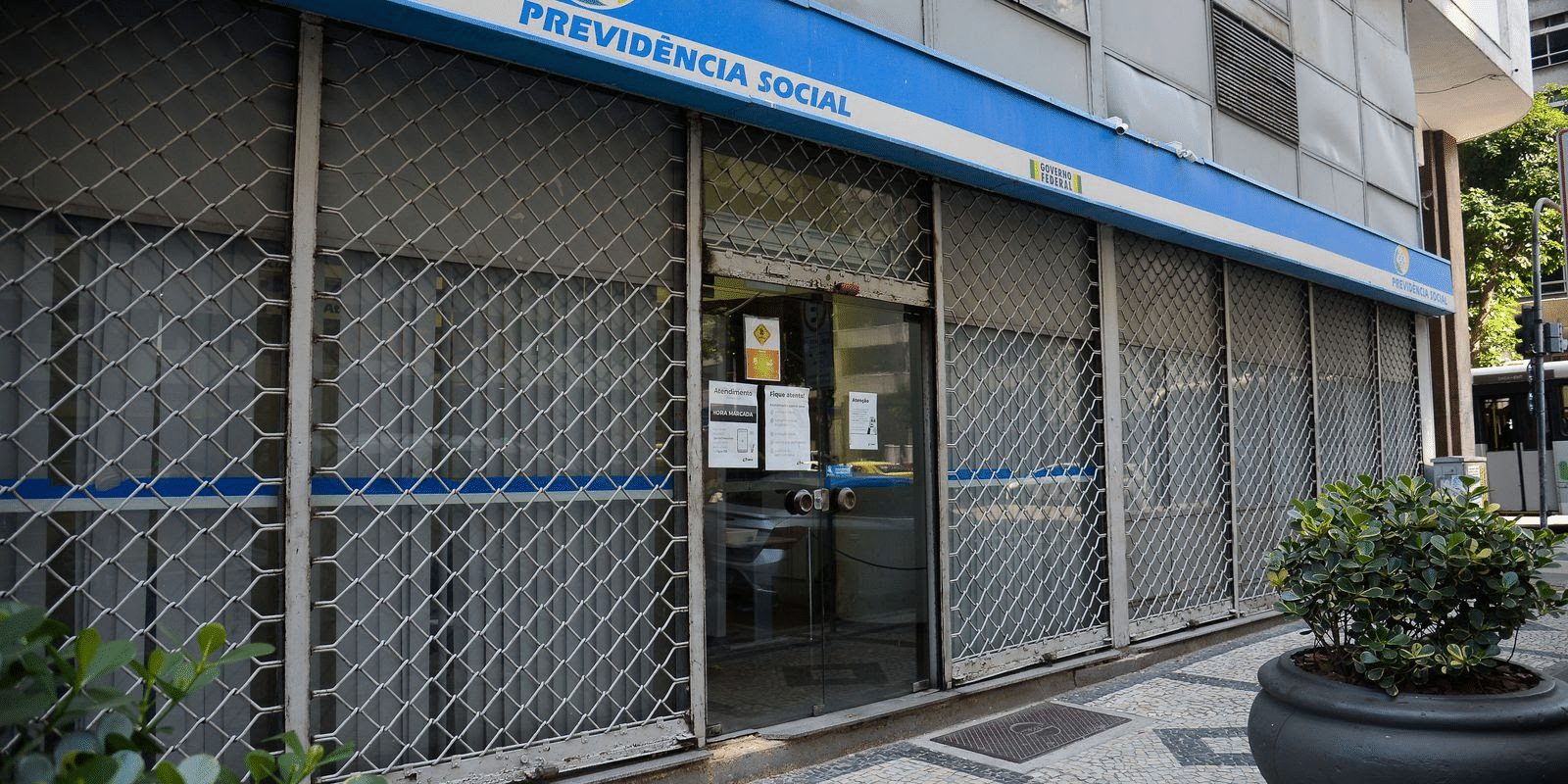 INSS : Greve de servidores tem apoio de sindicatos