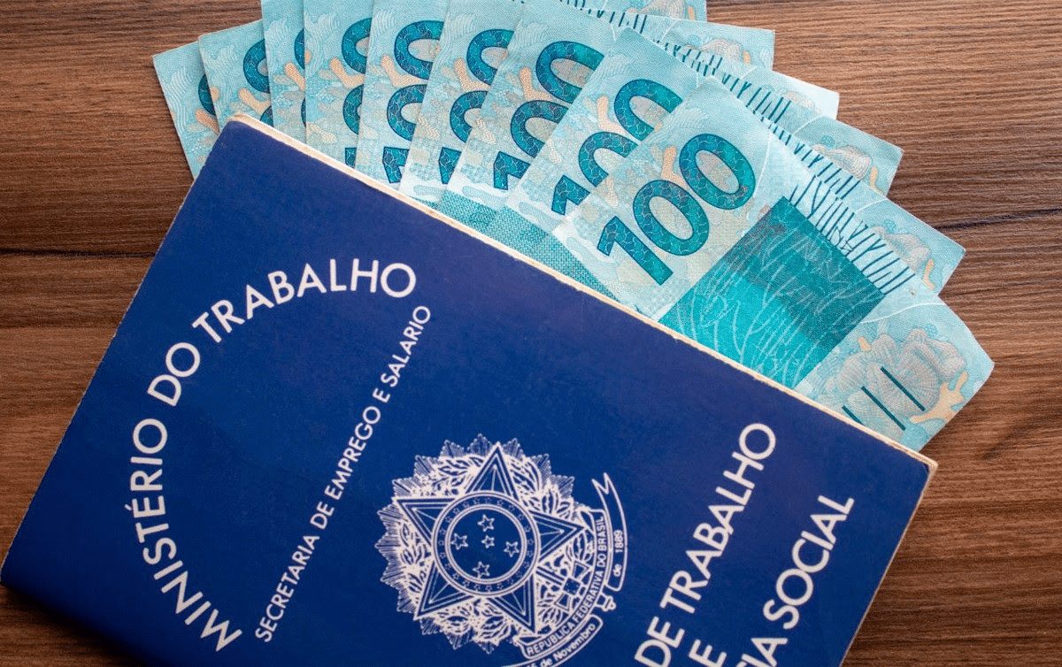 Salário mínimo AUMENTA; veja o novo valor