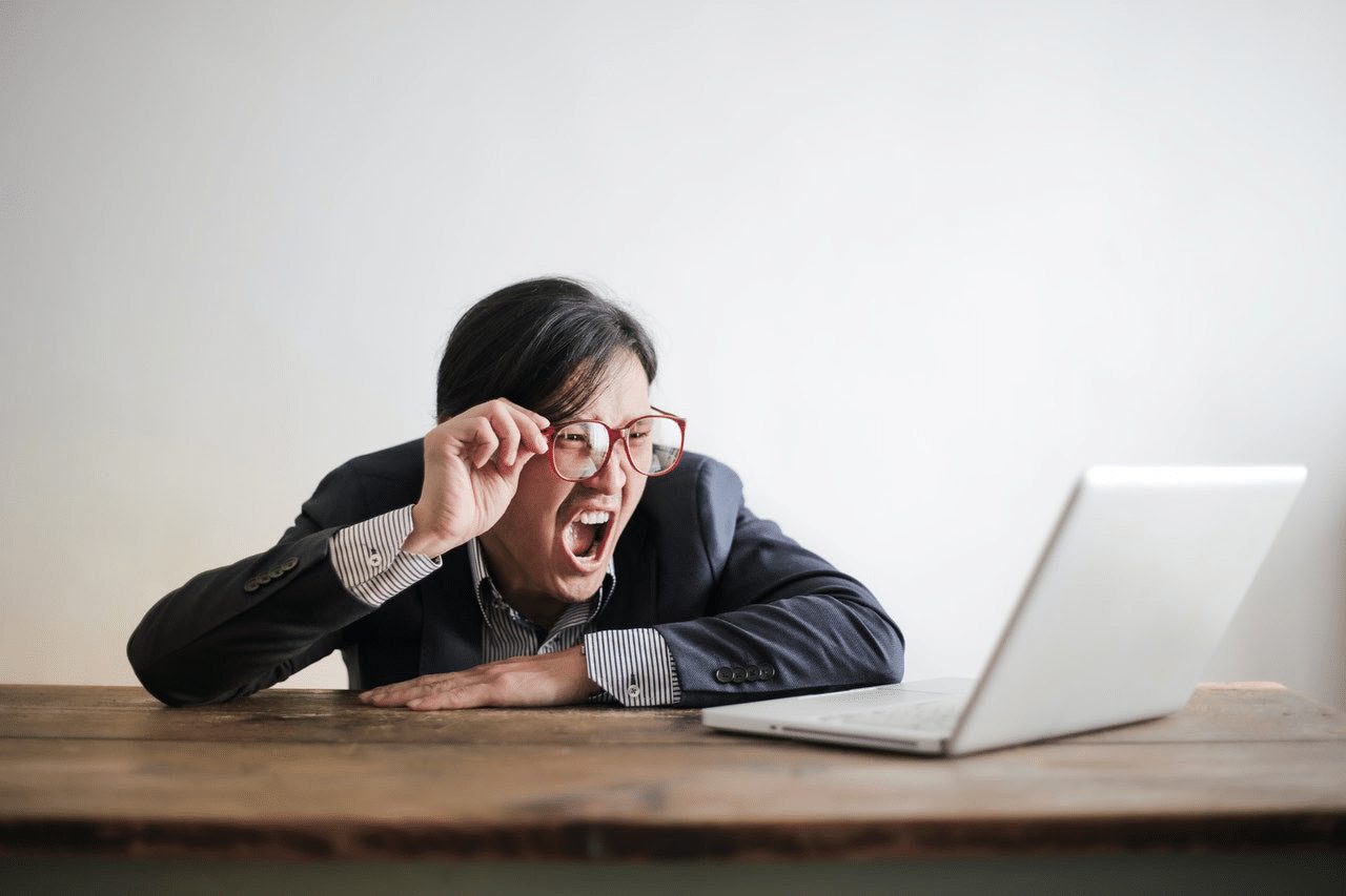 Golpe do falso emprego: 3 dicas do que você precisa desconfiar