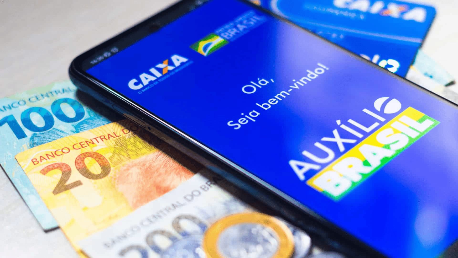 Equipe de Bolsonaro comenta em subir o valor do Auxílio Brasil