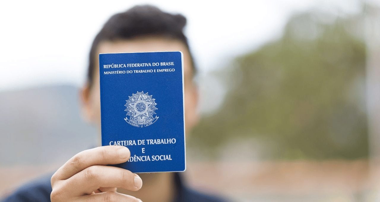 Ter Bolsa Família impede de ser CLT? Resposta vai surpreender!