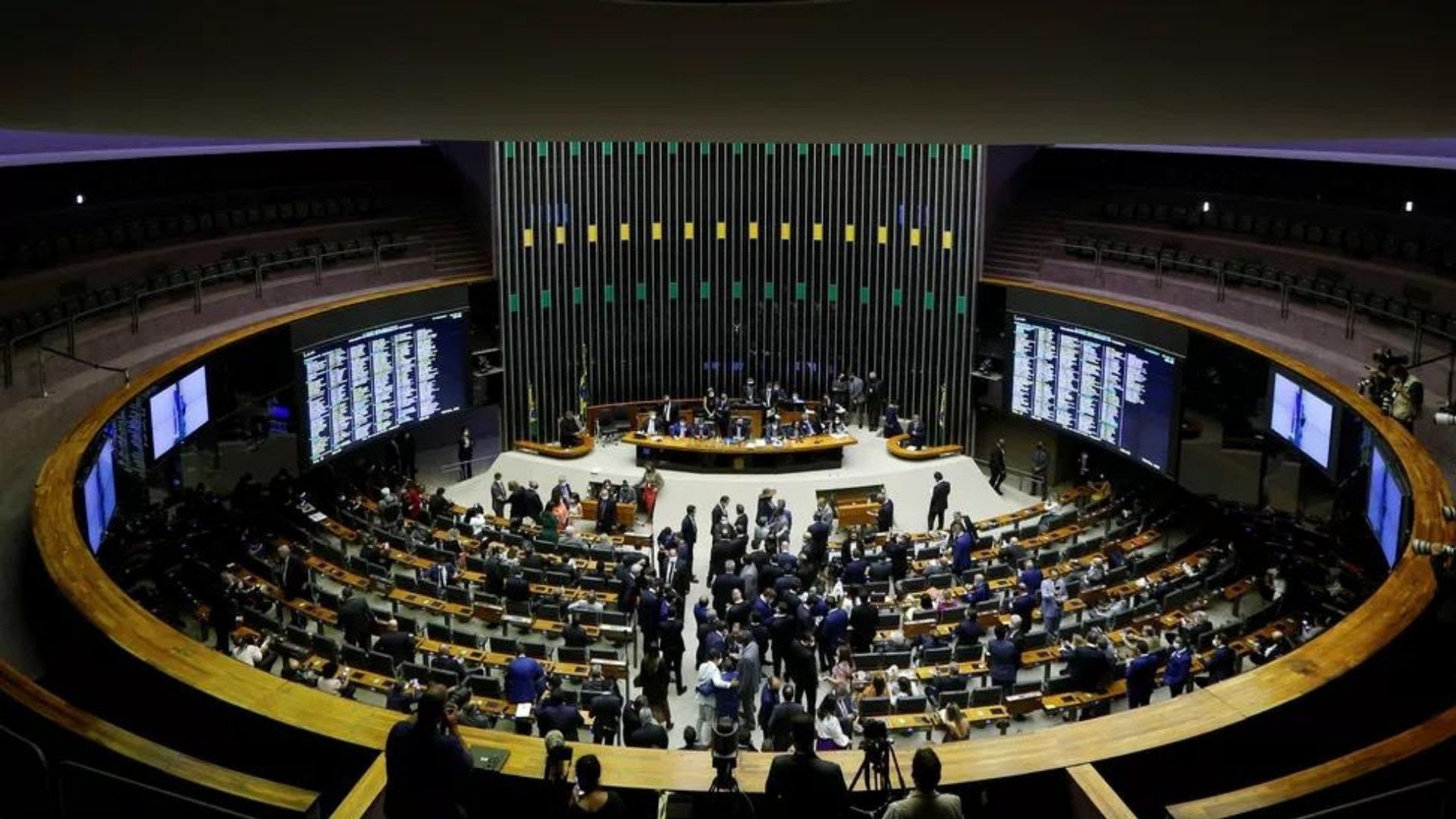 PEC dos Benefícios: Governo quer aprovar texto nesta quinta, 7