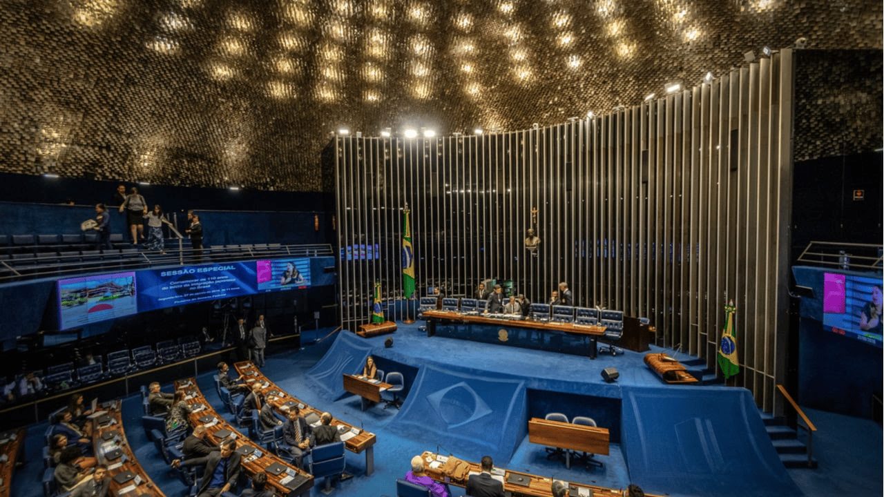 Auxílio Brasil: oposição trabalha para tentar adiar votação de PEC