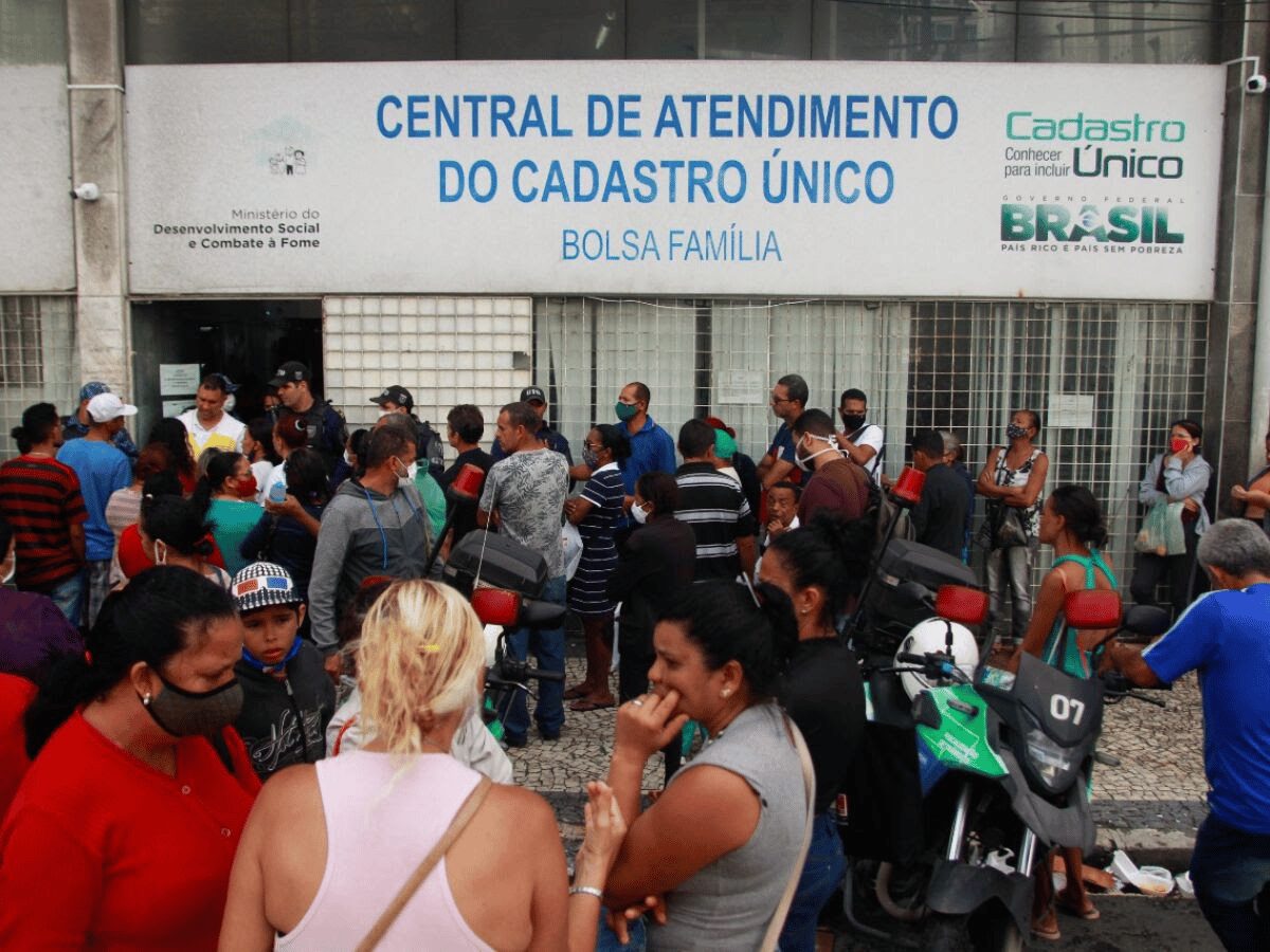 Postos do Cadúnico voltam a registrar longas filas nesta semana
