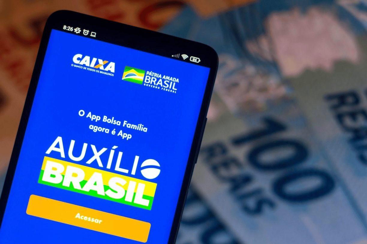 Auxílio Brasil: mães solteiras receberão valor dobrado em agosto?