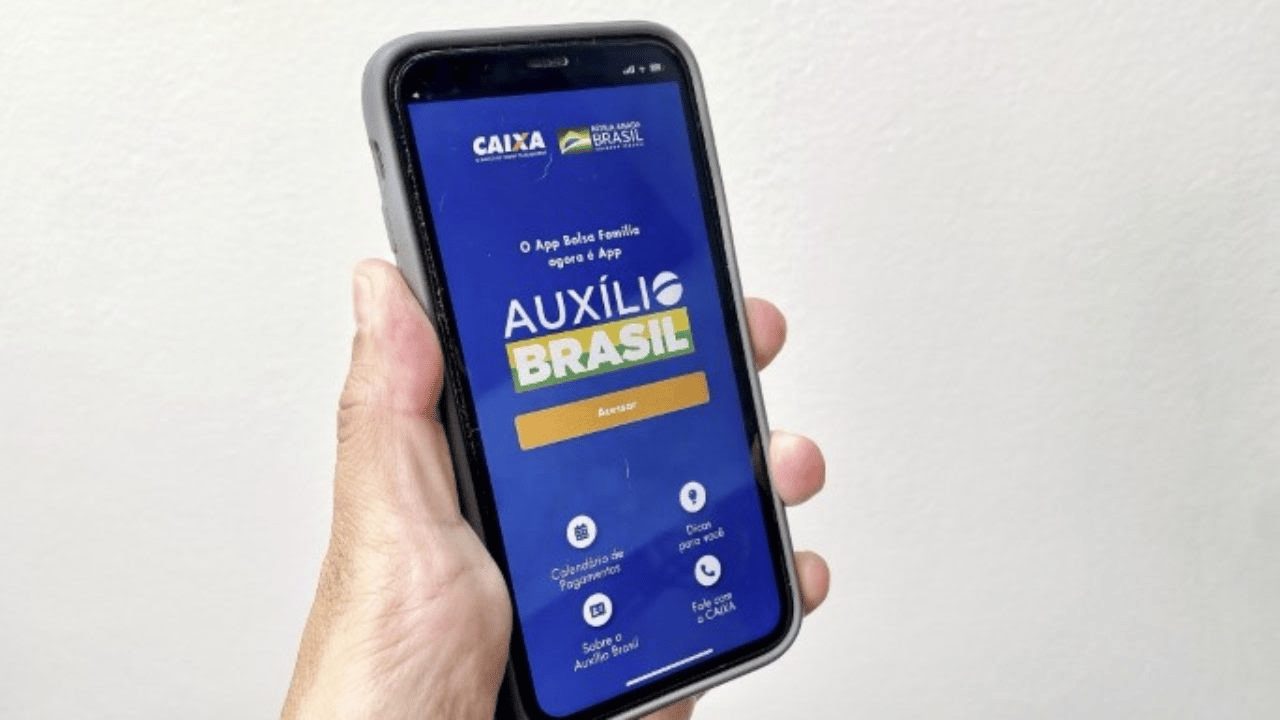 Preciso atualizar o Cadúnico para receber o Auxílio Brasil de R$ 600?