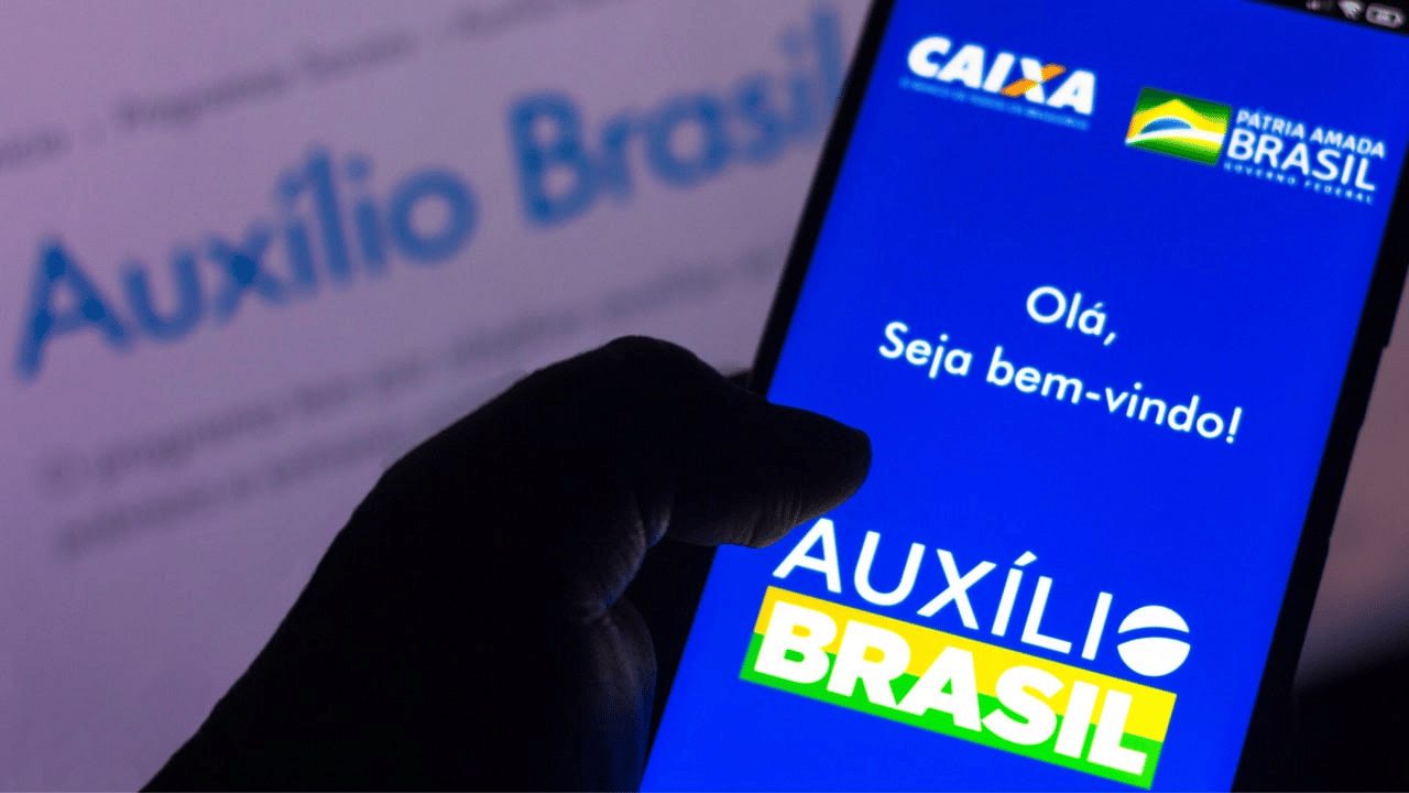 Como saber se meu Auxílio Brasil foi aprovado usando o celular?