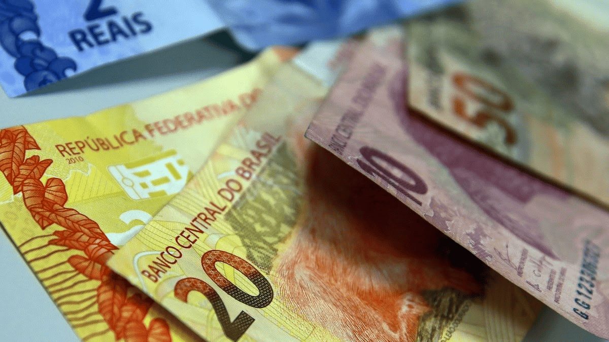 Auxílio Brasil: Governo conclui repasses de agosto nesta segunda, 22