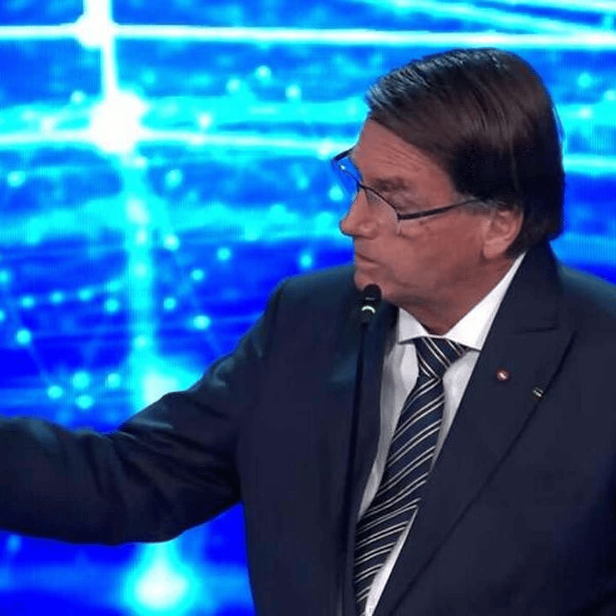 Bolsonaro volta a prometer Auxílio Brasil de R$ 600 em 2023