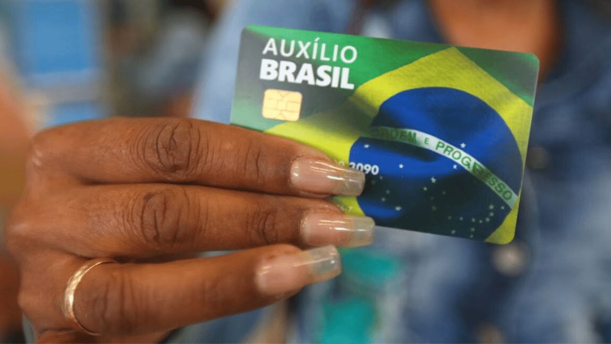 Auxílio Brasil: maioria dos usuários não pretende solicitar consignado