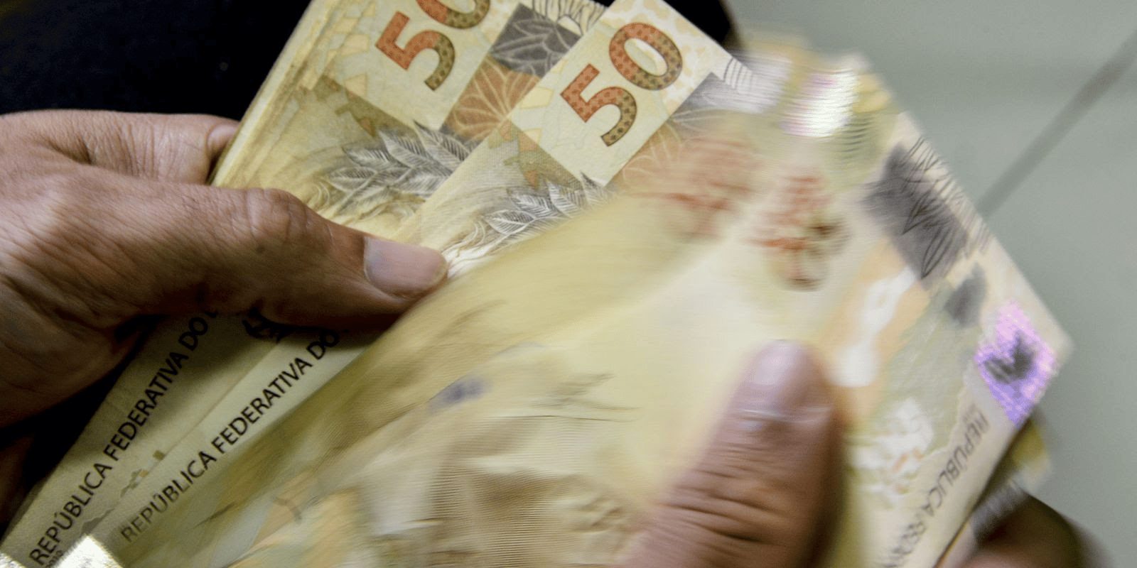 Orçamento: veja de quanto será o salário mínimo em 2023