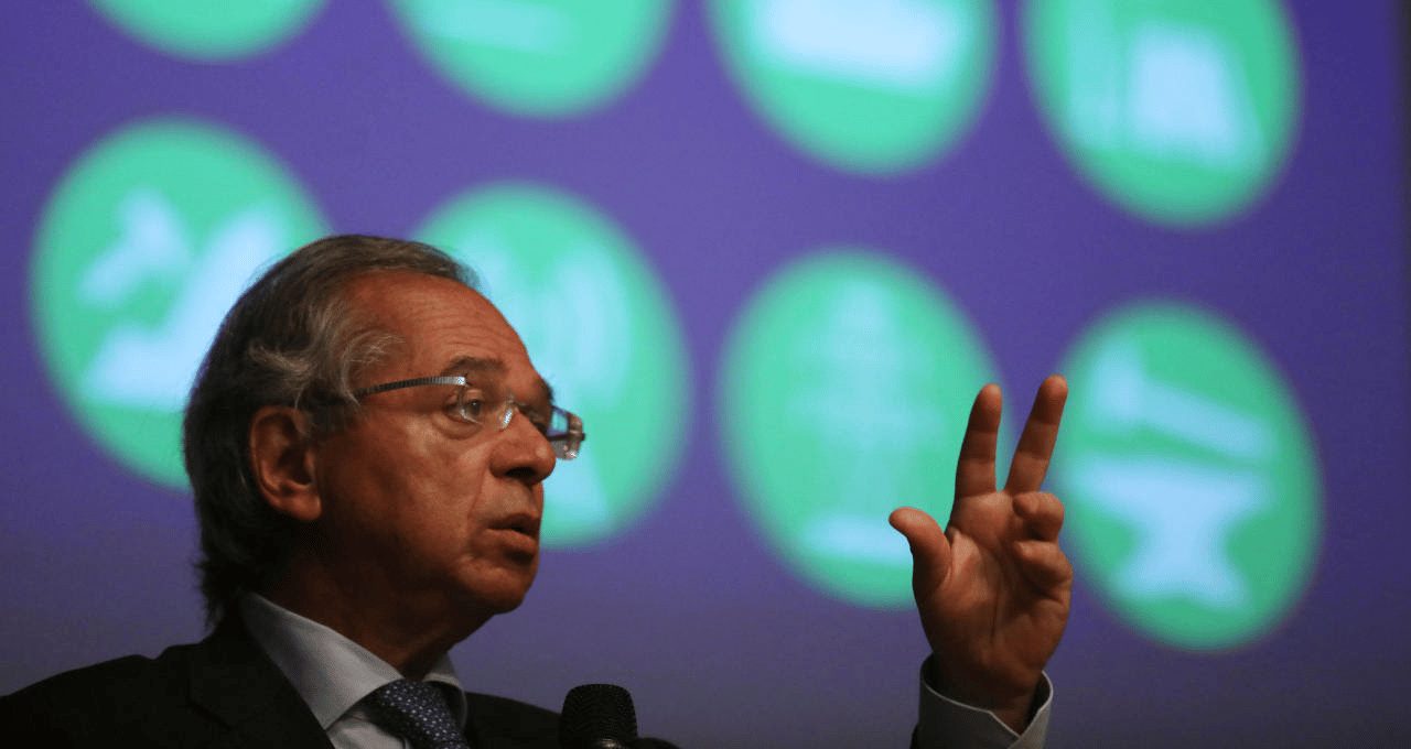 Governo avalia fatiar Reforma Tributária para pagar Auxílio de R$ 600