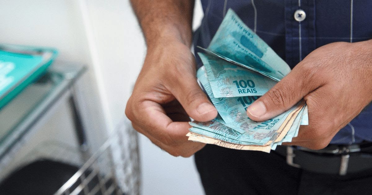 Auxílio Brasil: por que valor de 2023 ainda não está definido