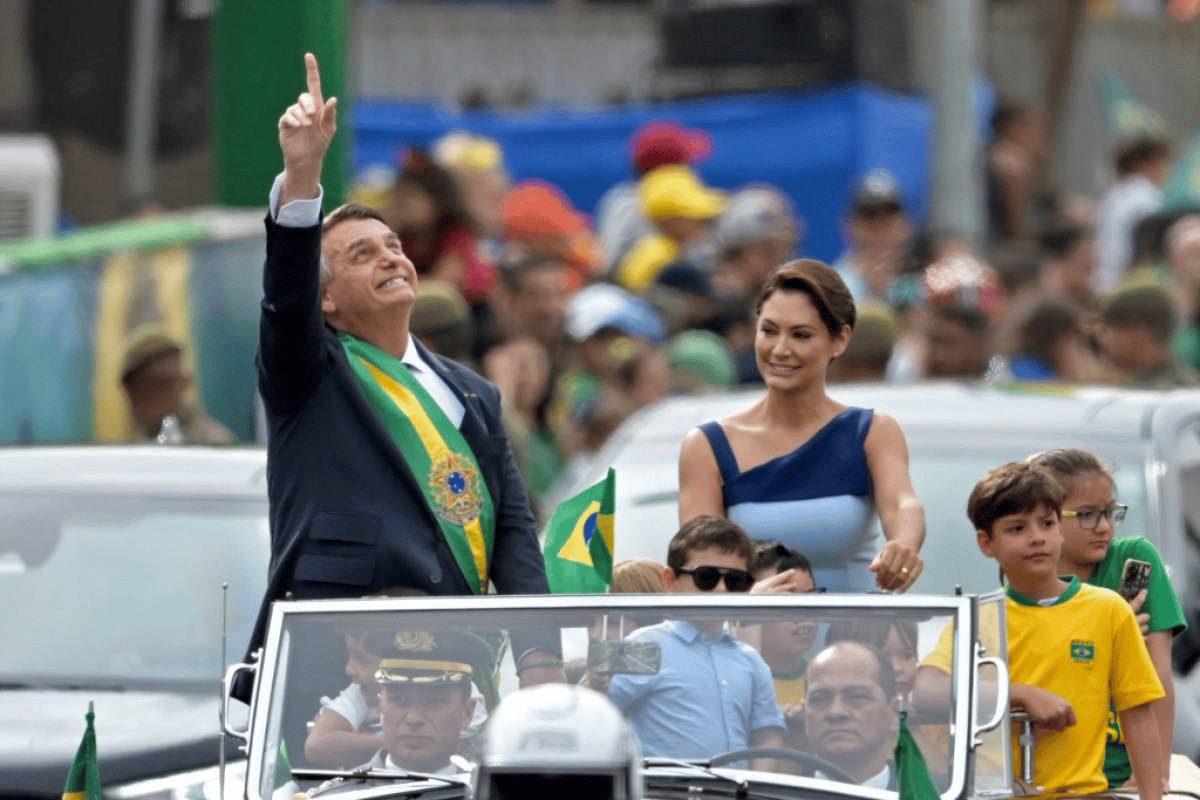 Bolsonaro fala em Auxílio de R$ 600 em manifestação do 7 de setembro