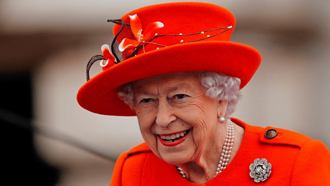 Rainha Elizabeth II ajudou a criar o “Bolsa Família” do Reino Unido