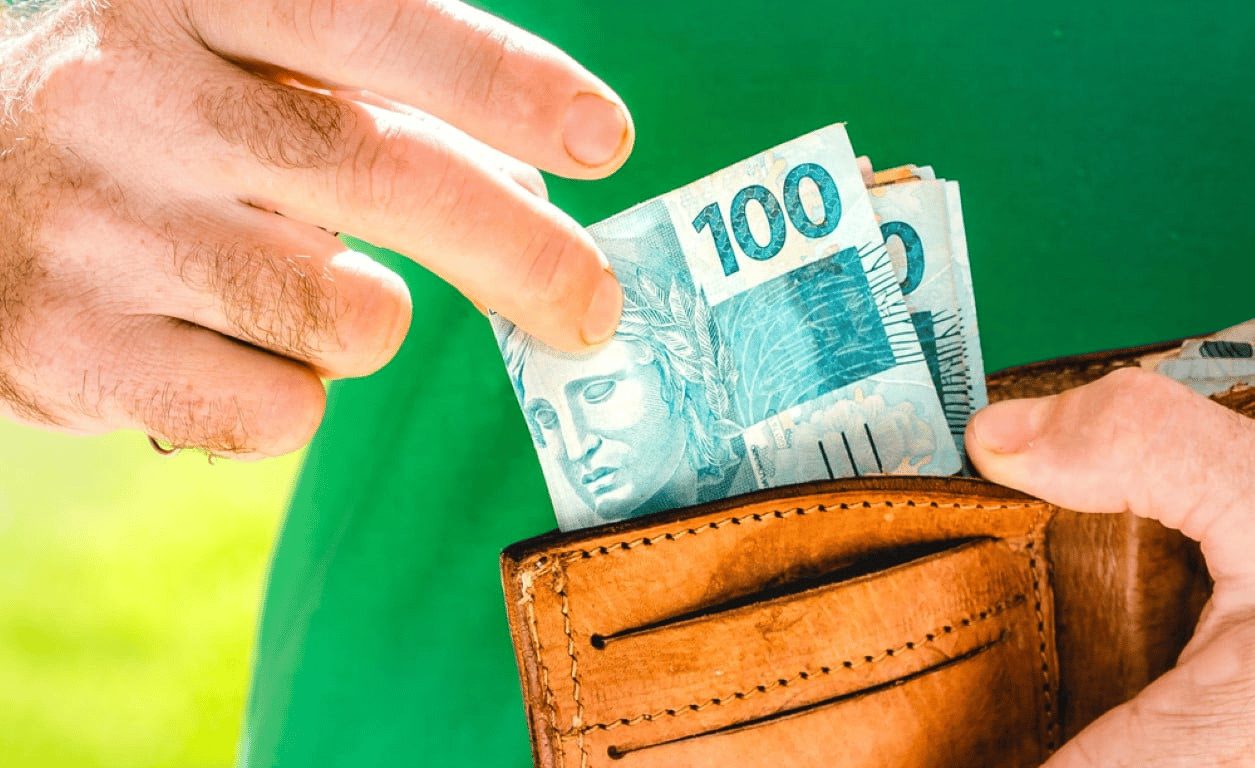 Dinheiro para o trabalhador na próxima segunda. Veja quem pode!!