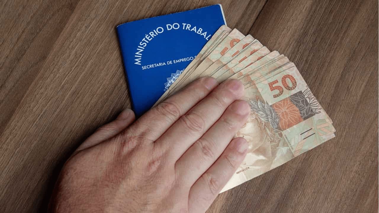 Multa do FGTS: Saiba como funciona e como calcular