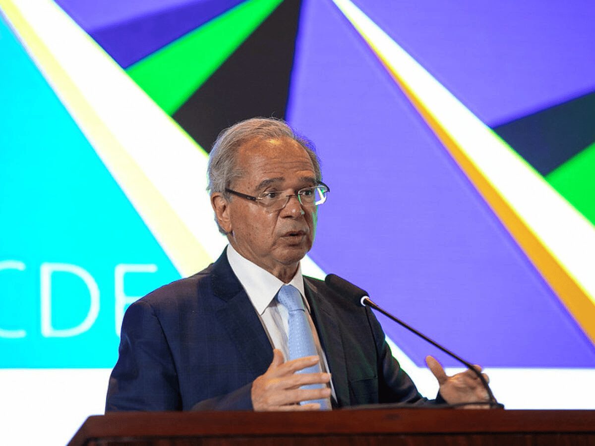 Guedes diz que pode reverter cortes no Farmácia Popular