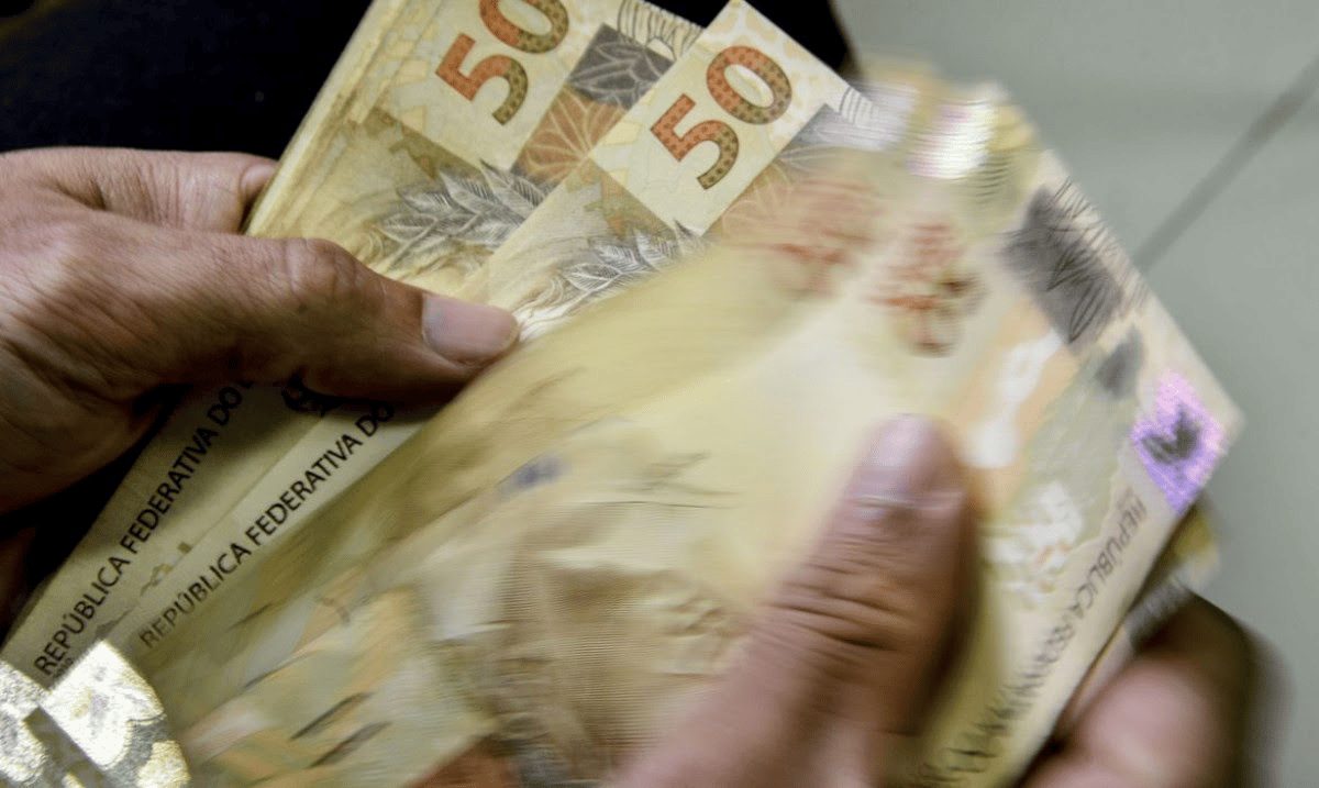Saque do FGTS de até R$ 6 mil termina essa semana