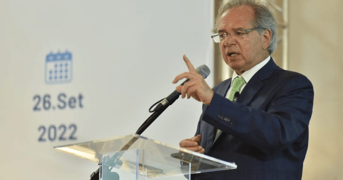 Paulo Guedes diz que Auxílio tirou pessoas das ruas
